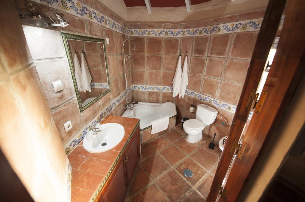 Amarna Conil Hostal Conil De La Frontera Exterior foto
